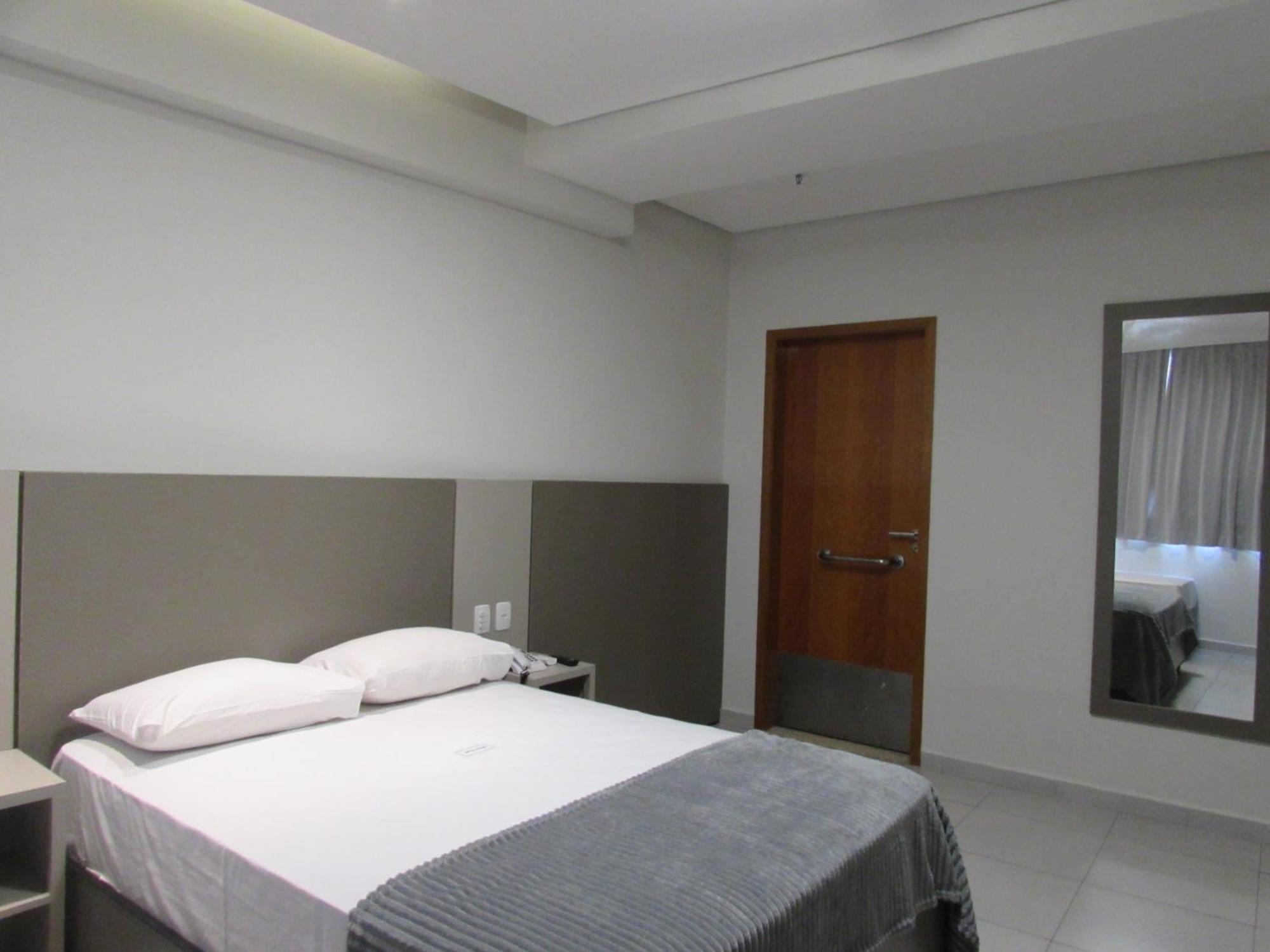 Hotel Urbis A 10 Minutos Rua 25 De Marco, Bras,Bom Retiro,A 2 Minutos Do Mirante Sampa Sky São Paulo Kültér fotó